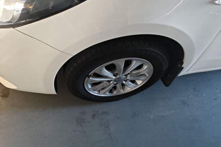 Used Kia K3 2016 1.6L Manual GL Exterior 4