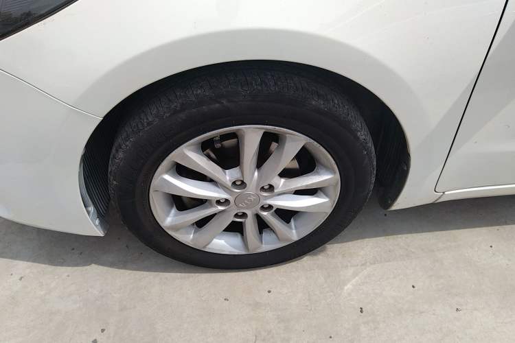 Used Kia K3 2016 1.6L Automatic GLS Exterior 4