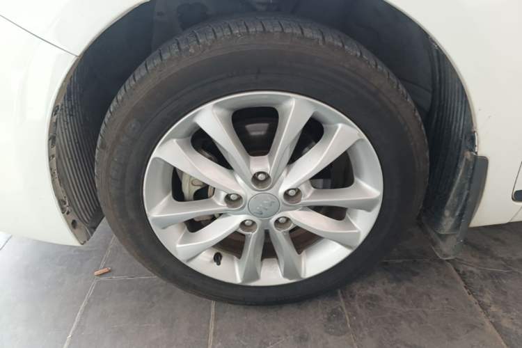 Used Kia K3 2016 1.6L Automatic GL Exterior 4