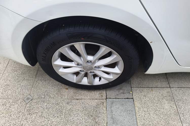 Used Kia K3 2016 1.6L Automatic GLS Exterior 5