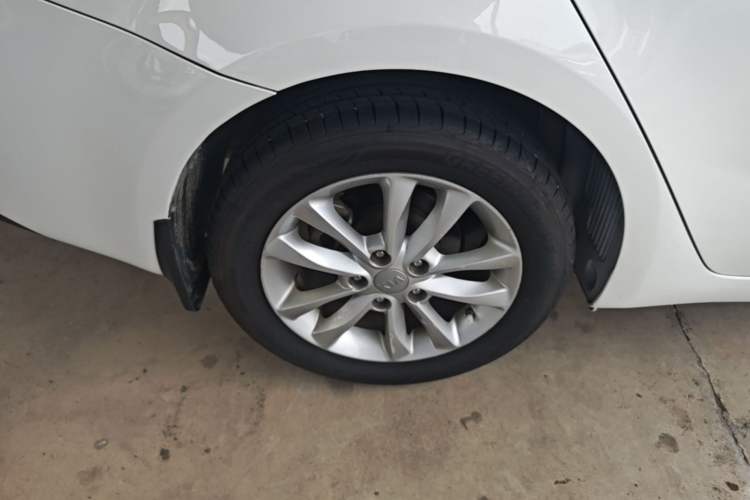 Used Kia K3 2016 1.6L Automatic GL Exterior 5