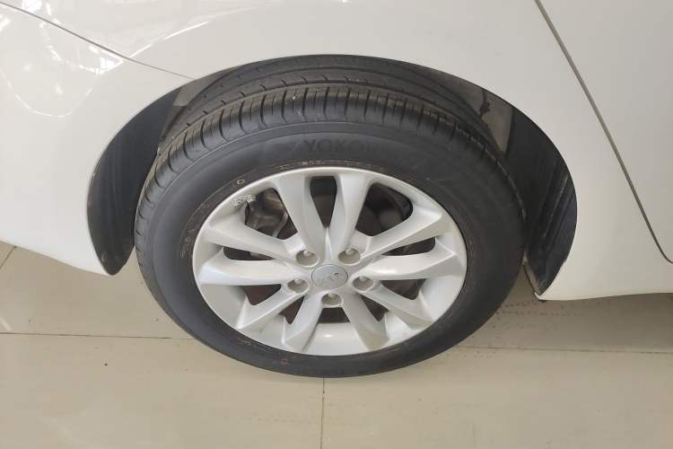 Used Kia K3 2016 1.6L Automatic GL Exterior 5