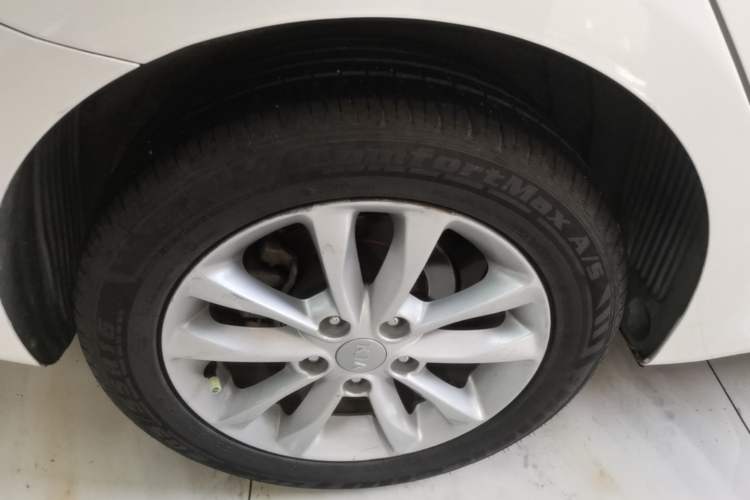 Used Kia K3 2016 1.6L Automatic GLS Exterior 5
