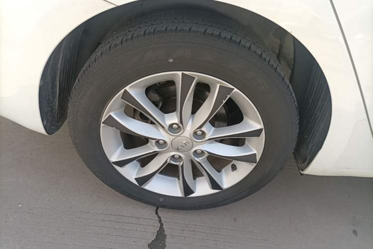 Used Kia K3 2016 1.6L Automatic GLS Exterior 5