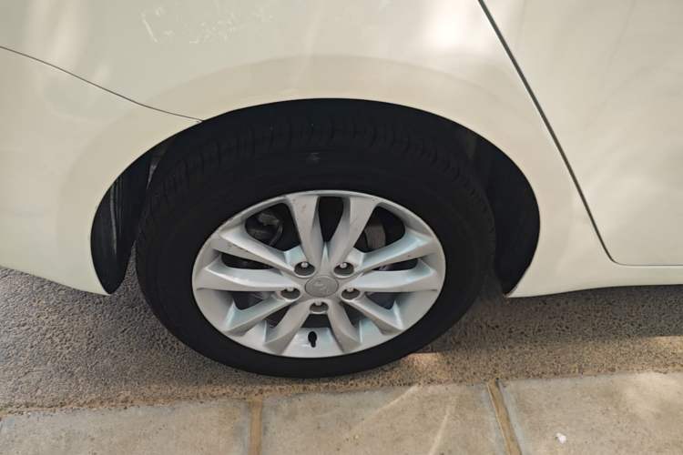 Used Kia K3 2016 1.6L Automatic GLS Exterior 5
