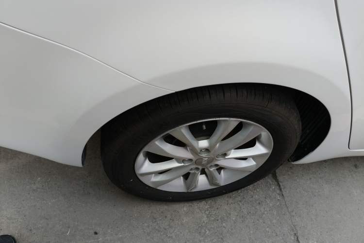 Used Kia K3 2016 1.6L Automatic GLS Exterior 5