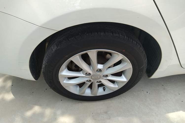 Used Kia K3 2016 1.6L Automatic GLS Exterior 5