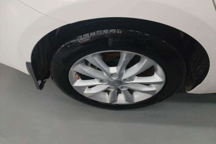 Used Kia K3 2016 1.6L Automatic GLS Exterior 5