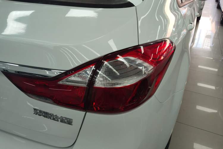 Used Kia K3 2016 1.6L Automatic with Sunroof Exterior 6