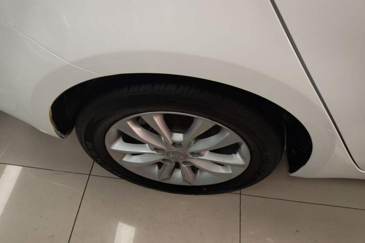 Used Kia K3 2016 1.6L Automatic with Sunroof Exterior 8