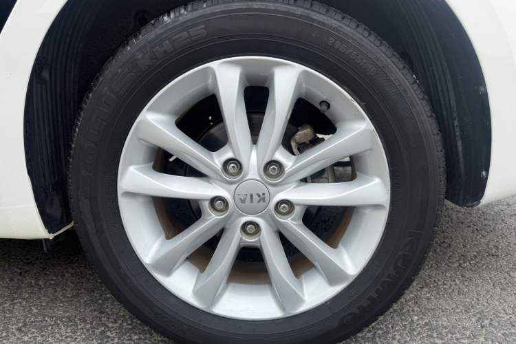 Used Kia K3 2016 1.6L Automatic GL Exterior 9