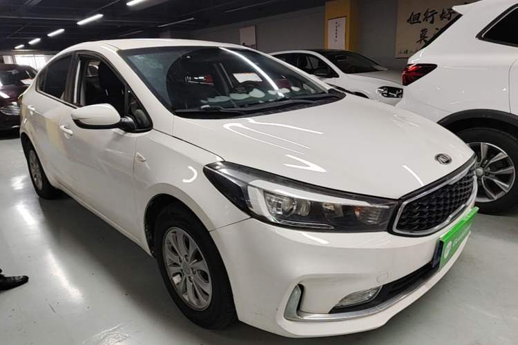 Used Kia K3 2016 1.6L Manual GL Front Right 45 Deg