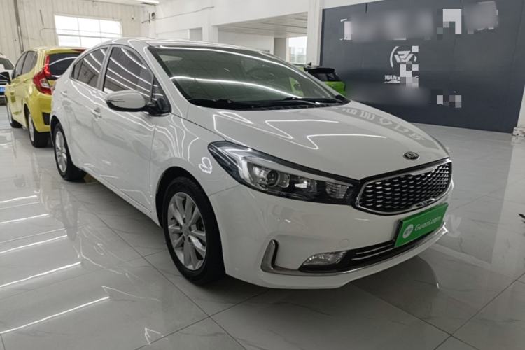 Used Kia K3 2016 1.6L Automatic GLS Front Right 45 Deg