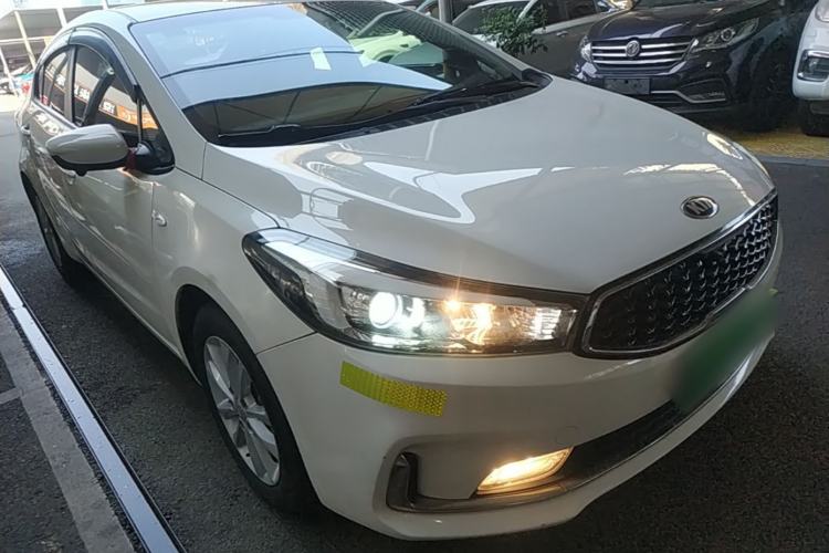 Used Kia K3 2016 1.6L Automatic GL Front Right 45 Deg