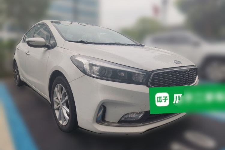 Used Kia K3 2016 1.6L Automatic GLS Front Right 45 Deg
