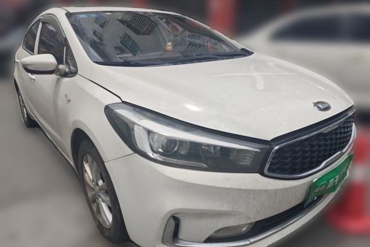 Used Kia K3 2016 1.6L Automatic GLS Front Right 45 Deg