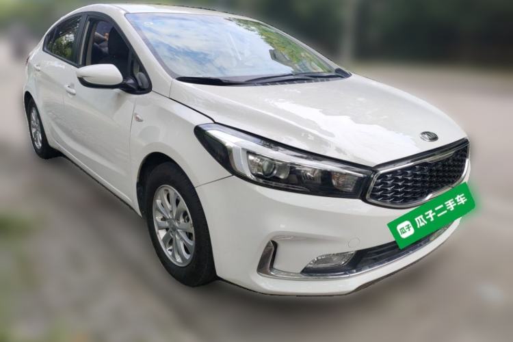Used Kia K3 2016 1.6L Manual GL Front Right 45 Deg