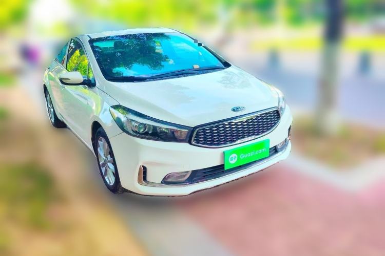 Used Kia K3 2016 1.6L Automatic GLS Front Right 45 Deg