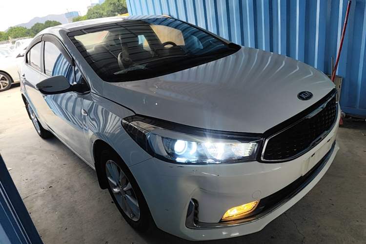 Used Kia K3 2016 1.6L Automatic GL Front Right 45 Deg
