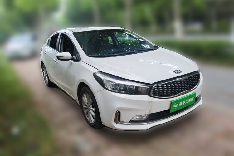 Used Kia K3 2016 1.6L Automatic GLS Front Right 45 Deg