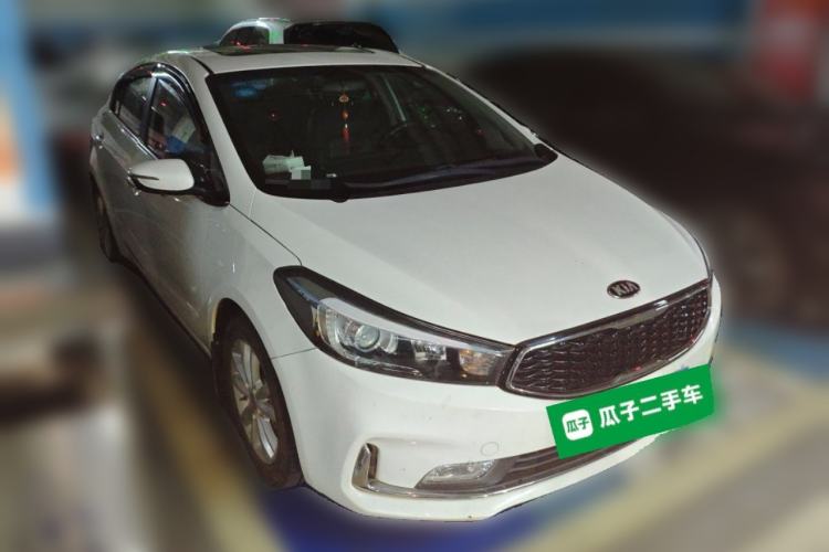 Used Kia K3 2016 1.6L Manual GLS Front Right 45 Deg