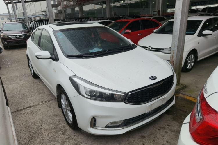 Used Kia K3 2016 1.6L Automatic GLS Front Right 45 Deg