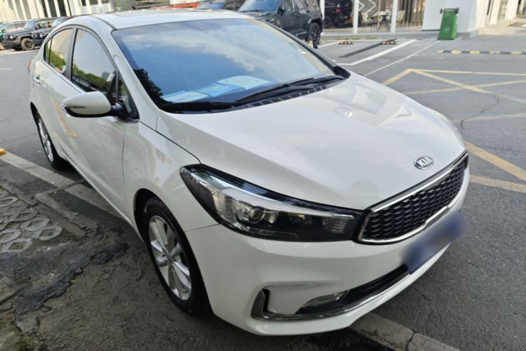 Used Kia K3 2016 1.6L Automatic GLS Front Right 45 Deg