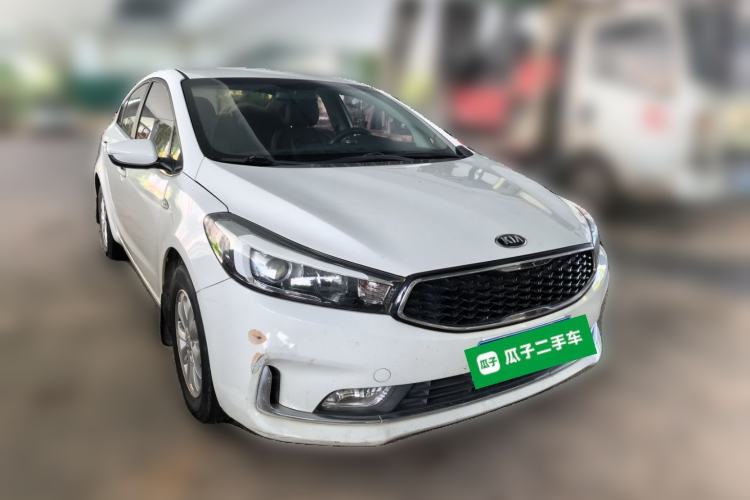 Used Kia K3 2016 1.6L Manual GL Front Right 45 Deg