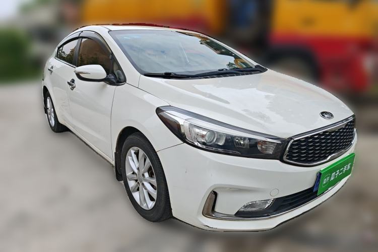 Used Kia K3 2016 1.6L Automatic GLS Front Right 45 Deg