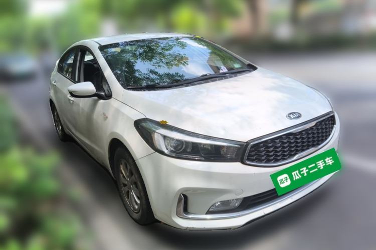 Used Kia K3 2016 1.6L Manual GL Front Right 45 Deg