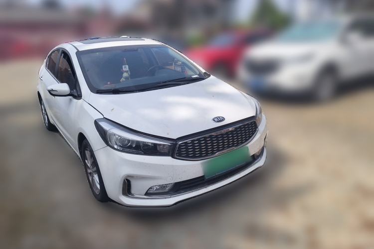 Used Kia K3 2016 1.6L Automatic GLS Front Right 45 Deg
