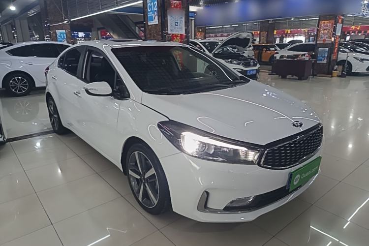 Used Kia K3 2016 1.6L Automatic GLS Front Right 45 Deg