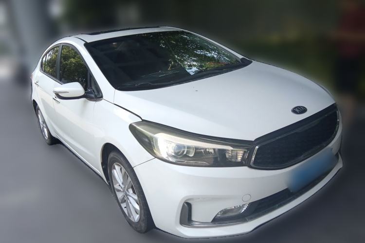 Used Kia K3 2016 1.6L Manual GLS Front Right 45 Deg