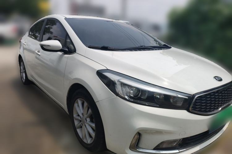 Used Kia K3 2016 1.6L Automatic GLS Front Right 45 Deg