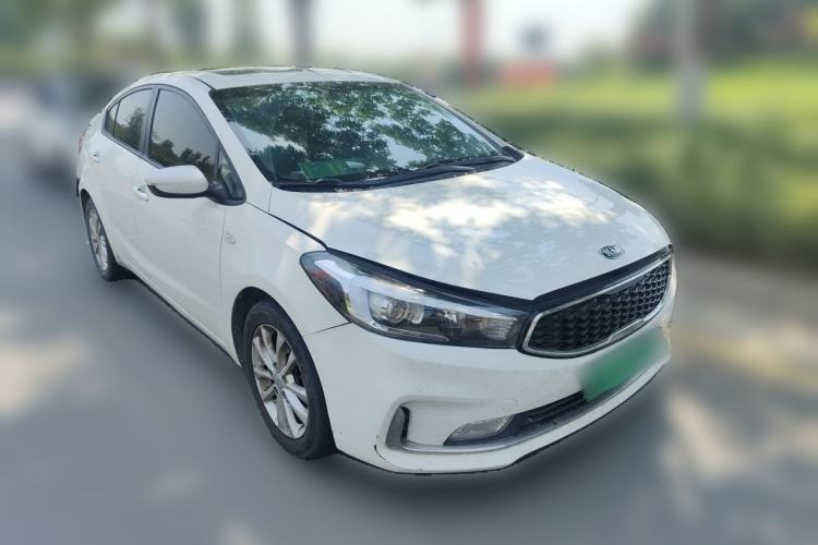 Used Kia K3 2016 1.6L Automatic with Sunroof Front Right 45 Deg