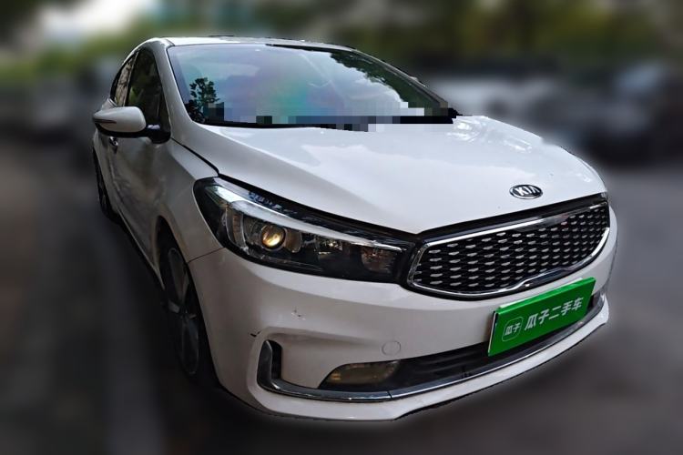 Used Kia K3 2016 1.6L Automatic GLS Front Right 45 Deg