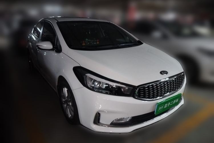 Used Kia K3 2016 1.6L Automatic GLS Front Right 45 Deg