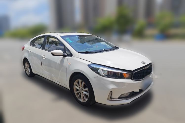 Used Kia K3 2016 1.6L Automatic GLS Front Right 45 Deg