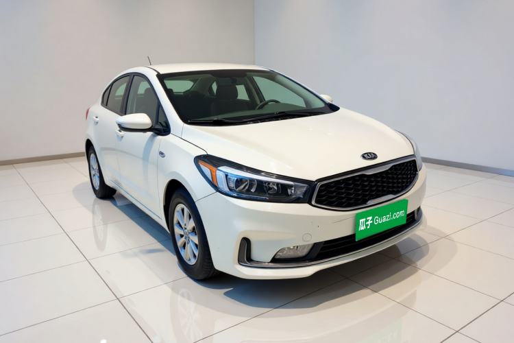 Used Kia K3 2016 1.6L Manual GL Front Right 45 Deg
