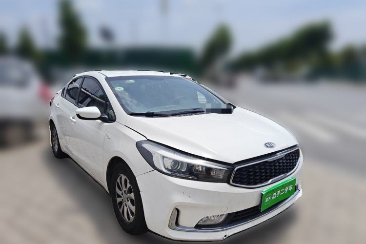 Used Kia K3 2016 1.6L Manual GL Front Right 45 Deg
