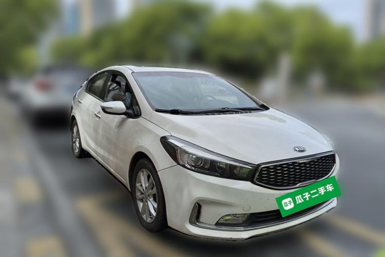 Used Kia K3 2016 1.6L Automatic GLS Front Right 45 Deg