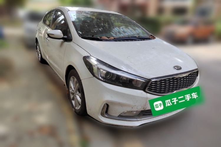 Used Kia K3 2016 1.6L Automatic GLS Front Right 45 Deg