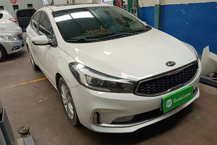 Used Kia K3 2016 1.6L Automatic with Sunroof Front Right 45 Deg
