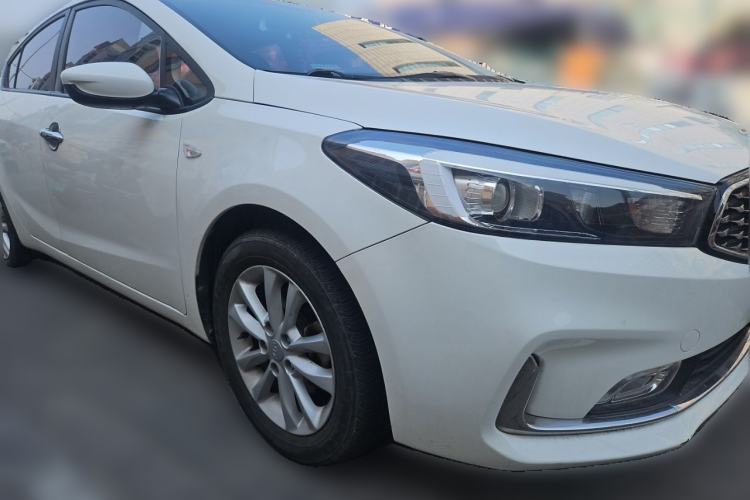 Used Kia K3 2016 1.6L Automatic GLS Front Right 45 Deg