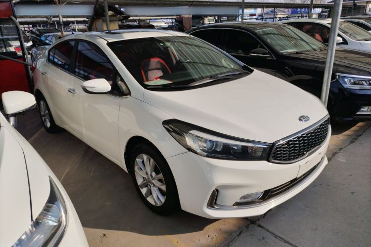 Used Kia K3 2016 1.6L Automatic GLS Front Right 45 Deg
