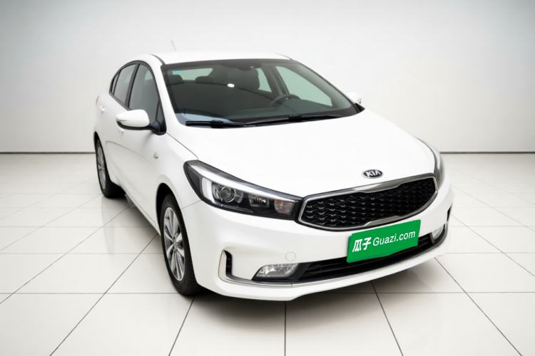 Used Kia K3 2016 1.6L Manual GL Front Right 45 Deg