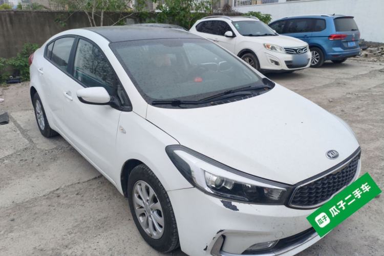 Used Kia K3 2016 1.6L Manual GL Front Right 45 Deg