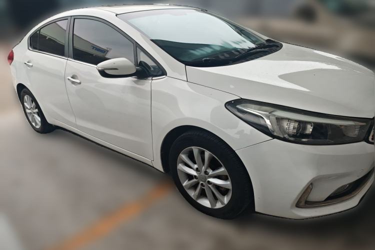 Used Kia K3 2016 1.6L Automatic GLS Front Right 45 Deg