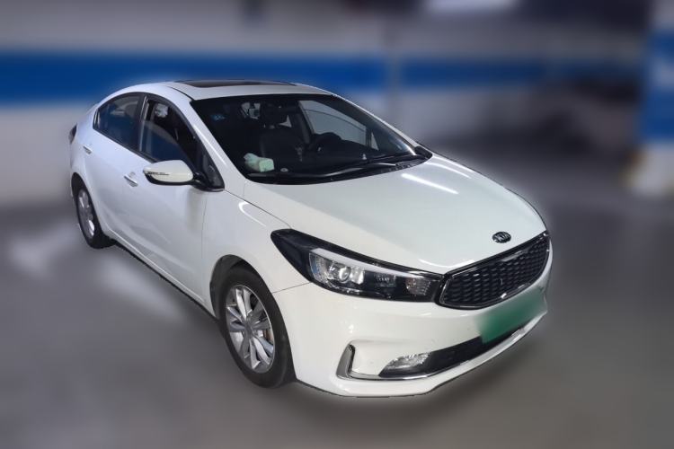 Used Kia K3 2016 1.6L Automatic GLS Front Right 45 Deg