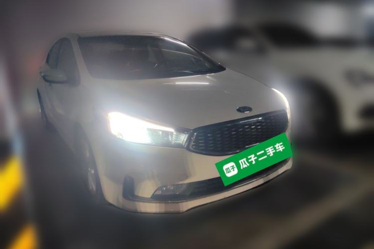 Used Kia K3 2016 1.6L Automatic GLS Front Right 45 Deg